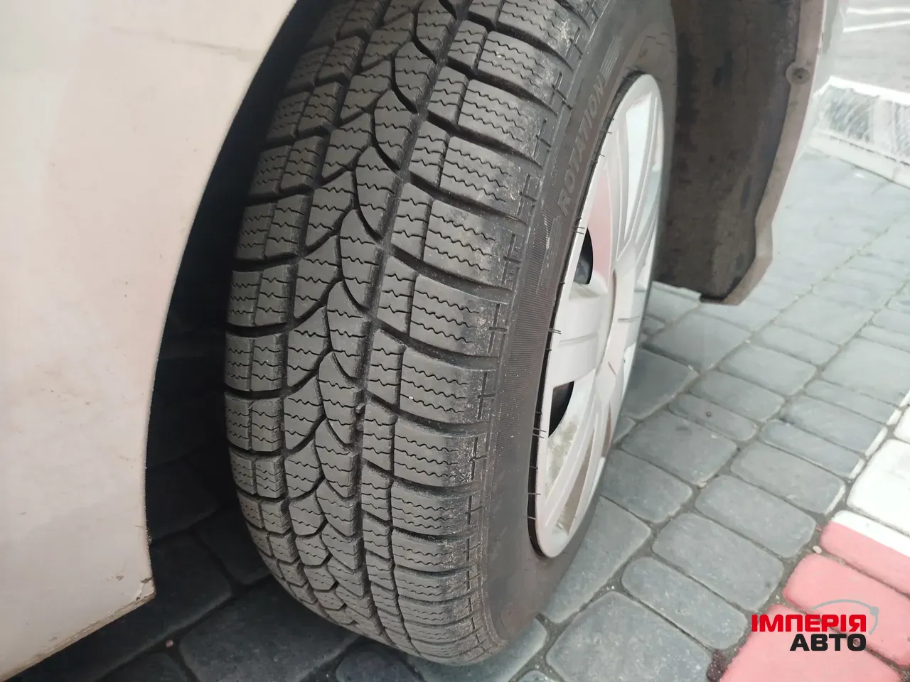 Renault Clio - фото 5