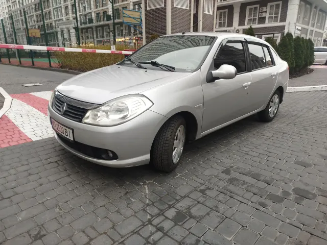 Renault Clio - фото 3