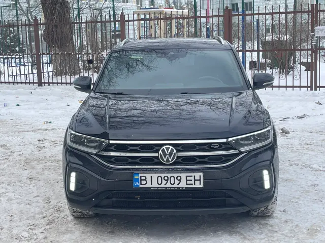 Volkswagen T-Roc - фото 1