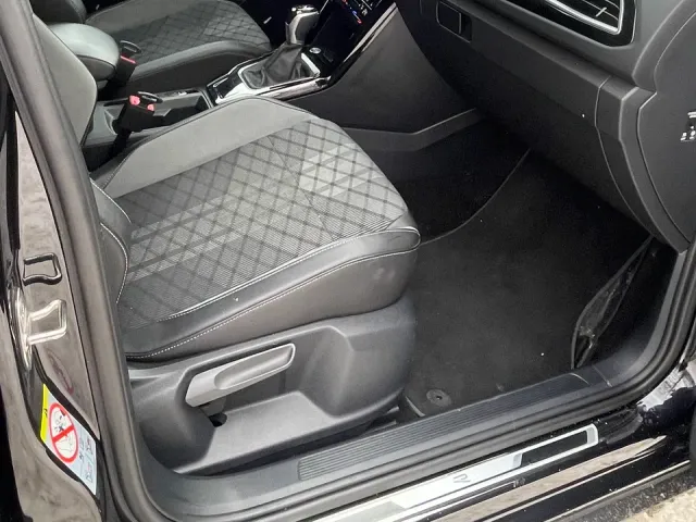 Volkswagen T-Roc - фото 3