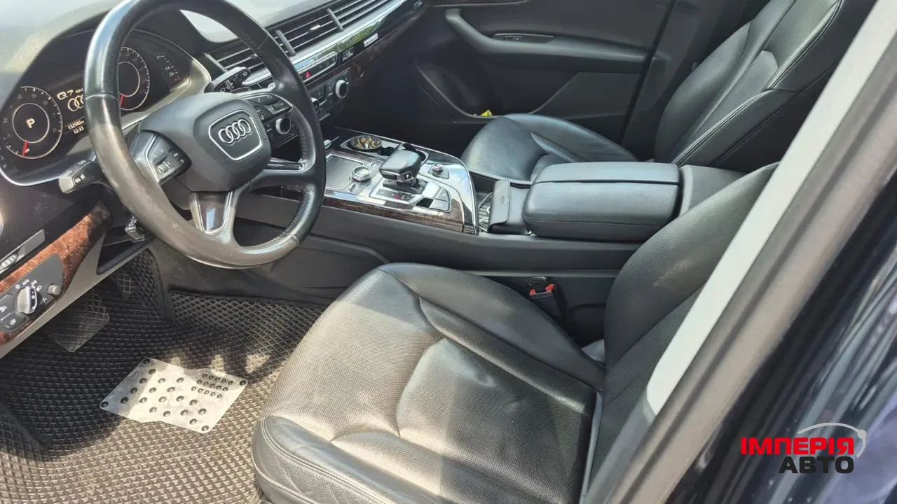 Audi Q7 - фото 15
