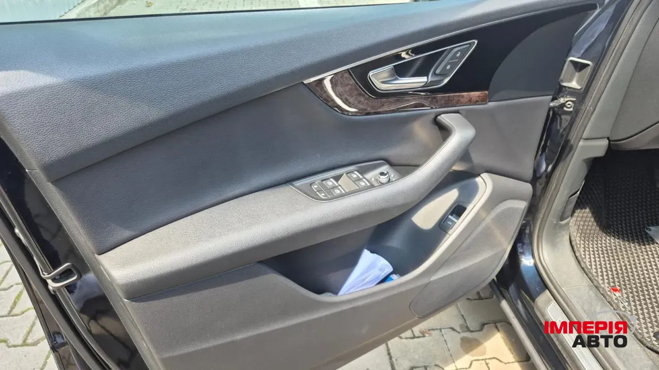 Audi Q7 - фото 20