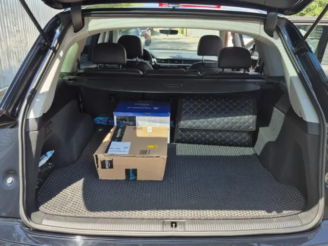 Audi Q7 - фото 5