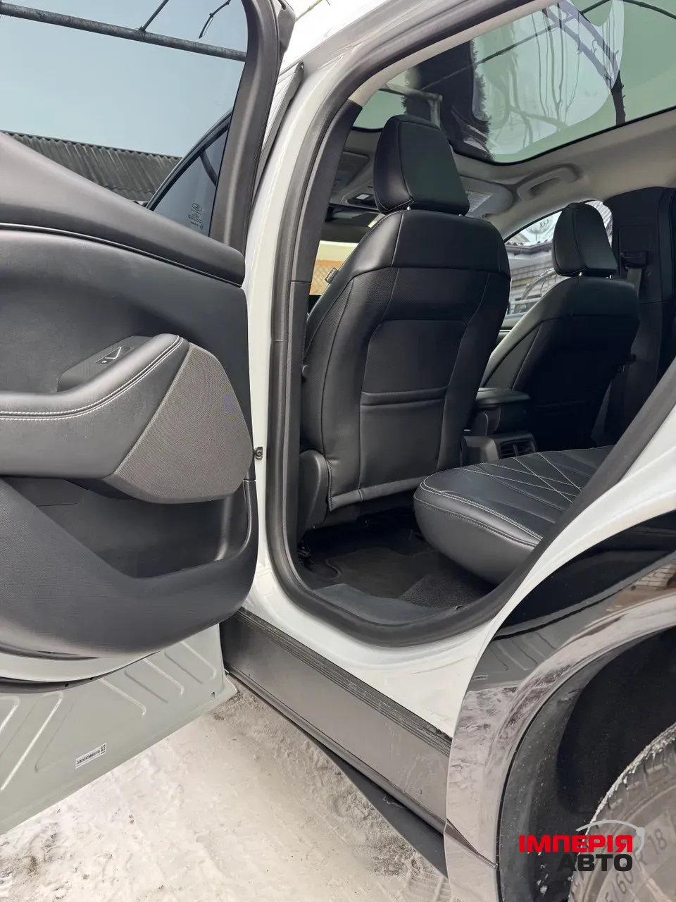 Ford Mustang Mach-E - фото 12