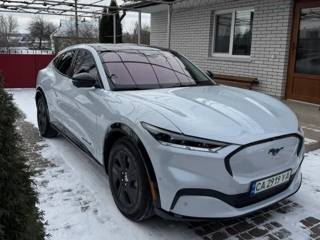 Ford Mustang Mach-E - фото 3