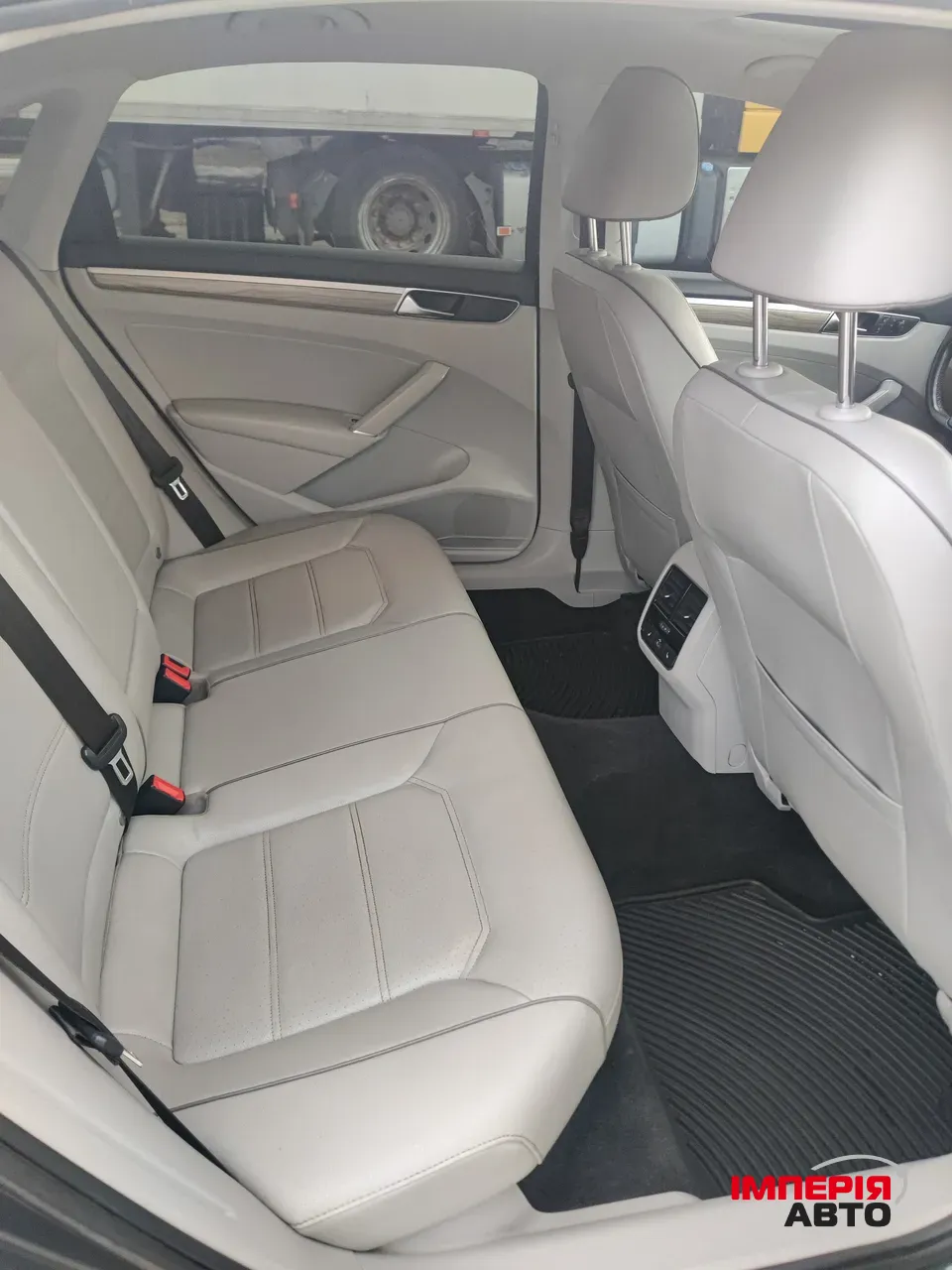 Volkswagen Passat (North America and China) - фото 41