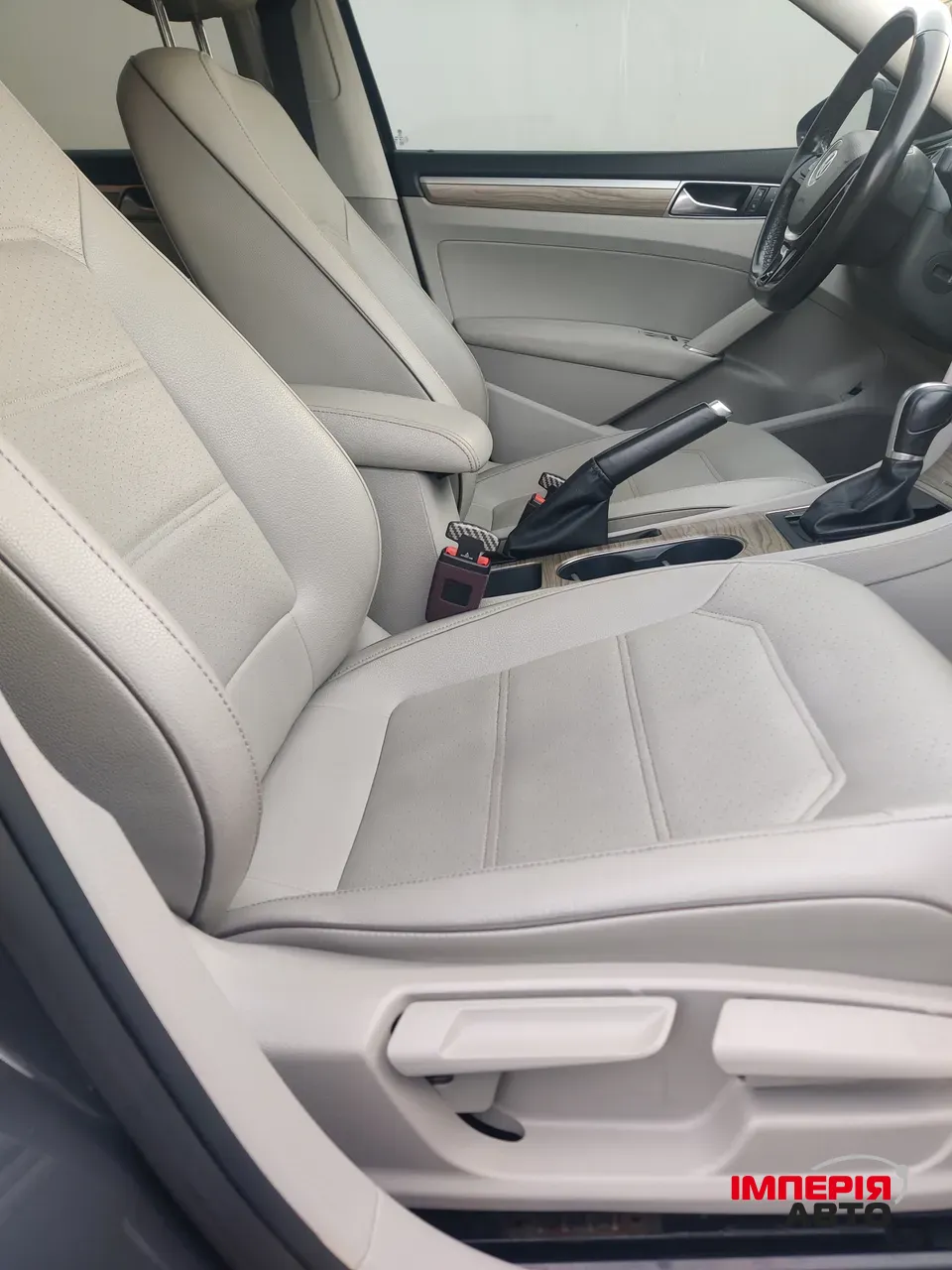 Volkswagen Passat (North America and China) - фото 36