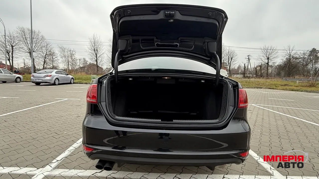 Volkswagen Jetta - фото 29