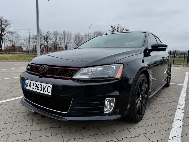 Volkswagen Jetta - фото 1