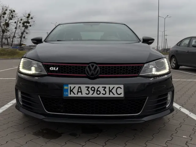 Volkswagen Jetta - фото 3