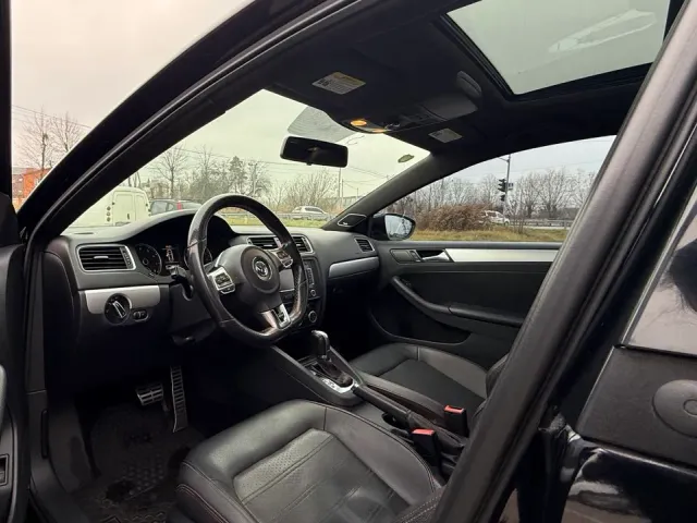 Volkswagen Jetta - фото 5