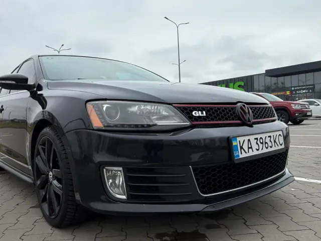 Volkswagen Jetta - фото 4