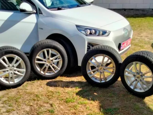 Hyundai IONIQ - фото 3
