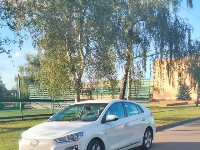 Hyundai IONIQ - фото 5