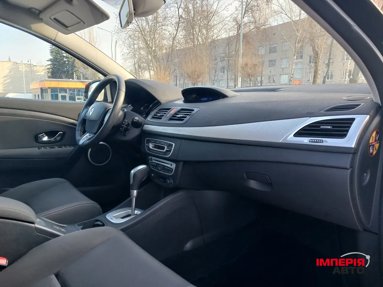 Renault Megane - фото 10