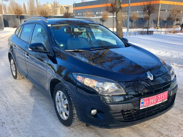 Renault Megane - фото 1