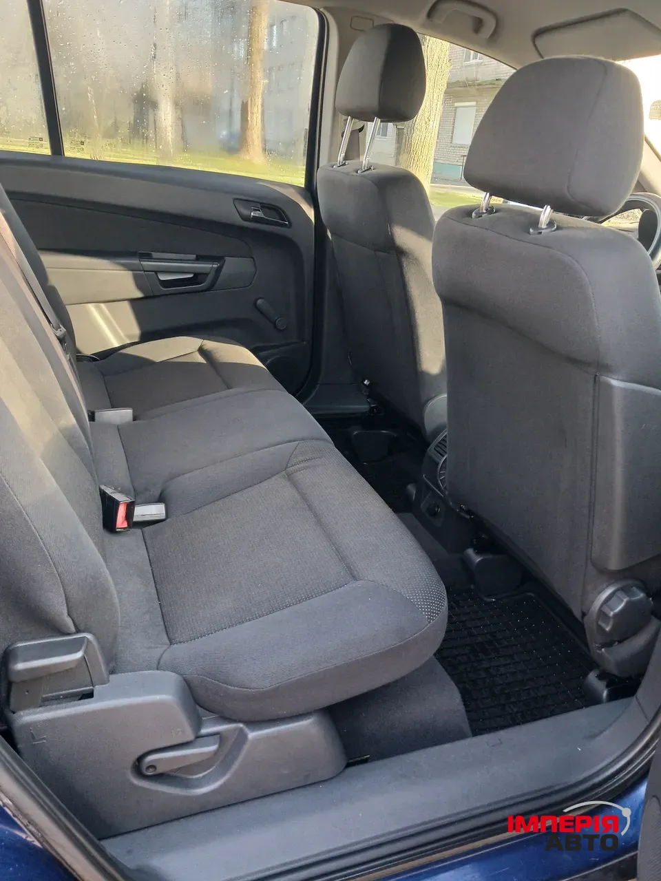 Opel Zafira - фото 8