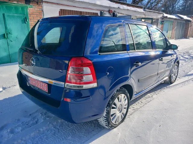 Opel Zafira - фото 3