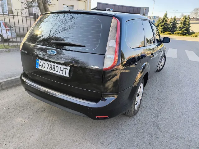 Ford Focus - фото 4