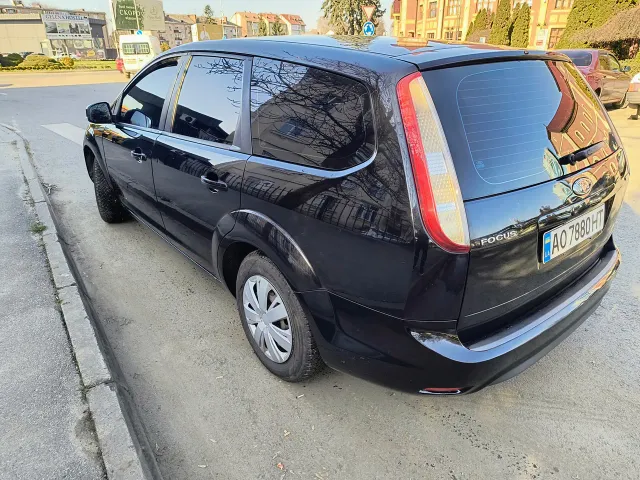 Ford Focus - фото 5