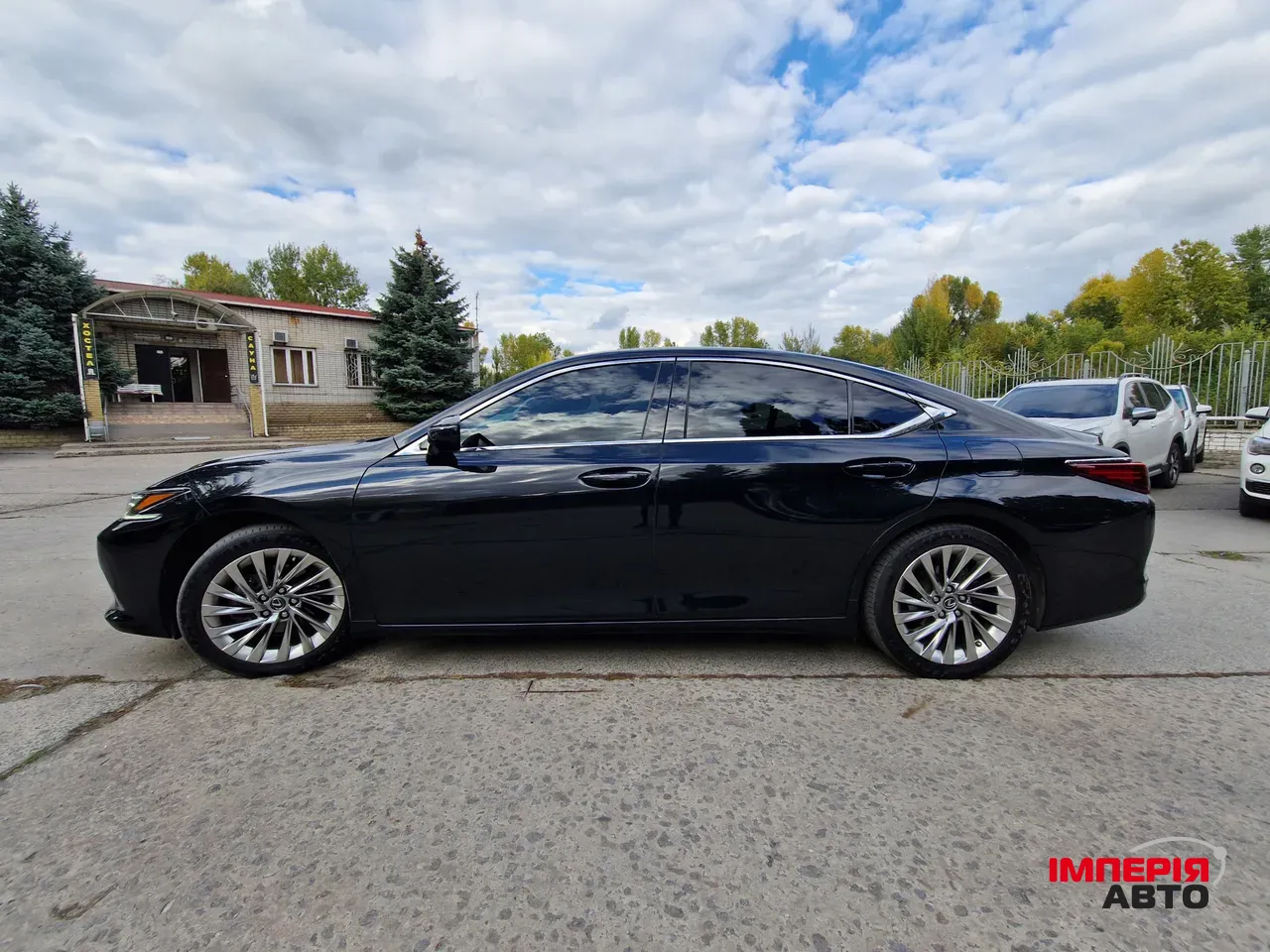 Lexus ES - фото 7