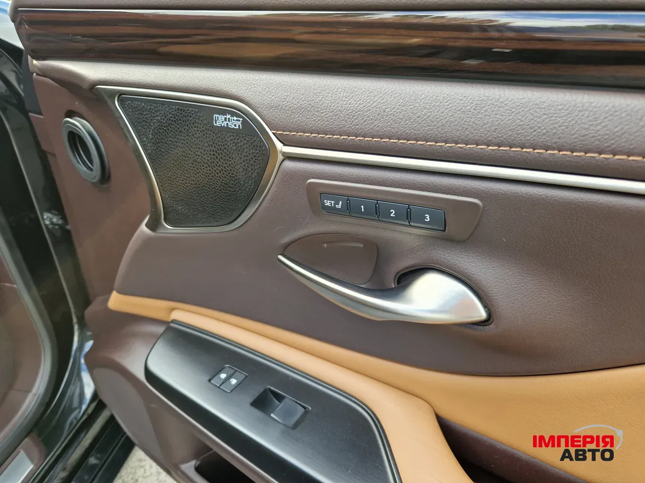 Lexus ES - фото 41