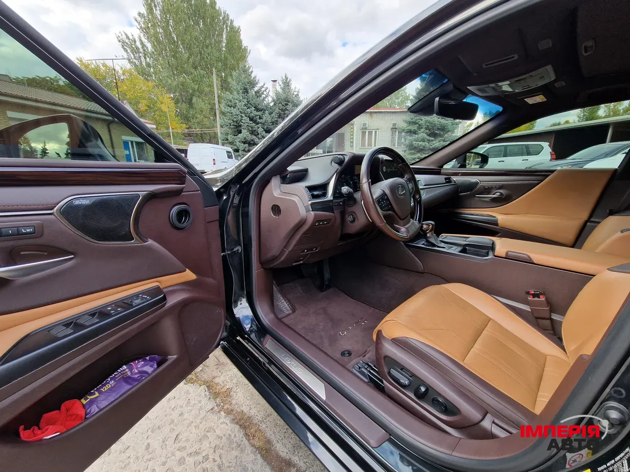 Lexus ES - фото 16