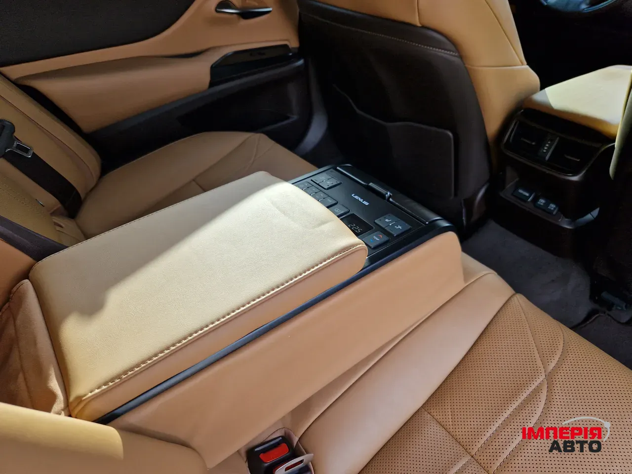 Lexus ES - фото 39