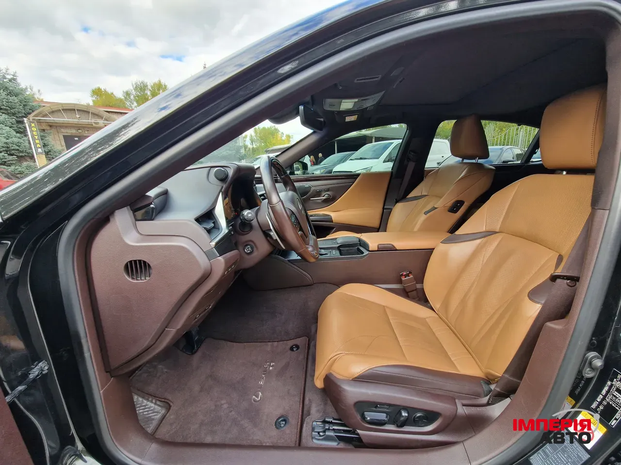 Lexus ES - фото 17