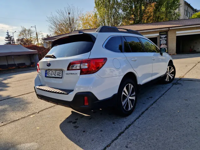 Subaru Outback - фото 4