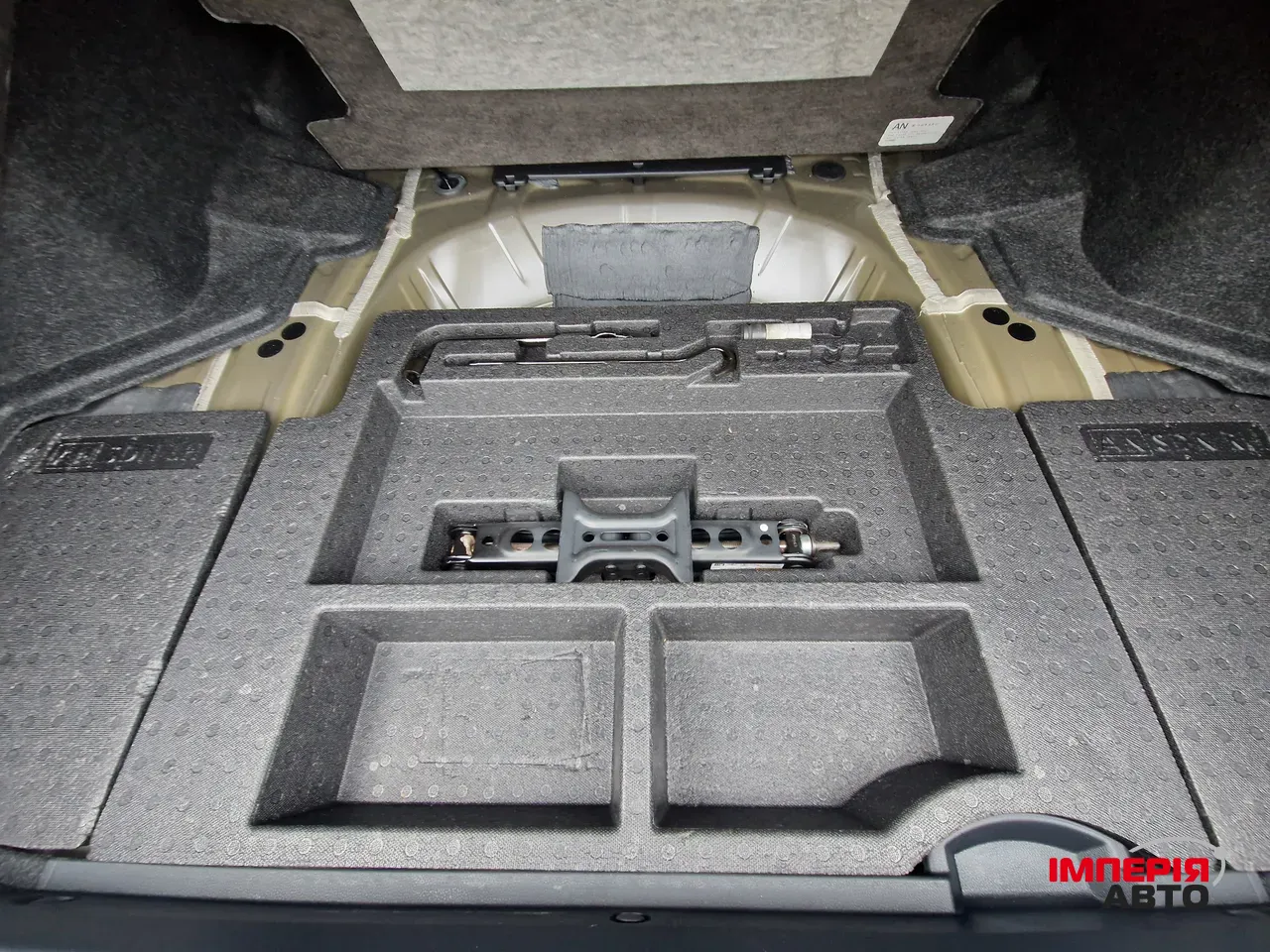 Subaru Legacy - фото 38