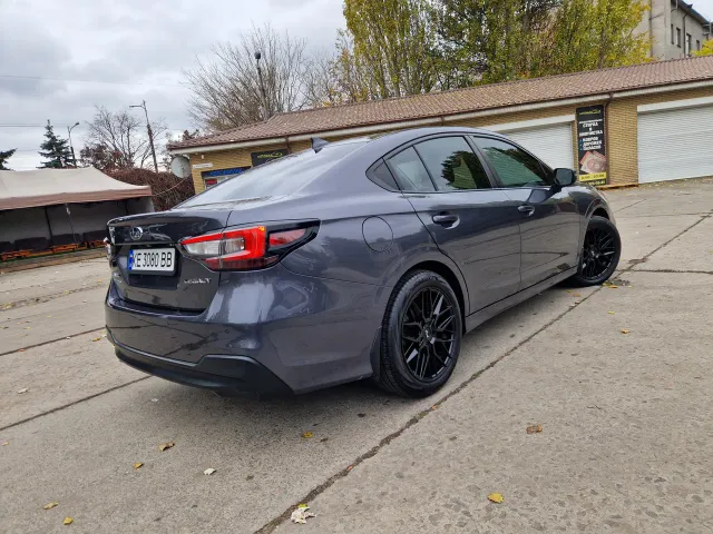 Subaru Legacy - фото 4