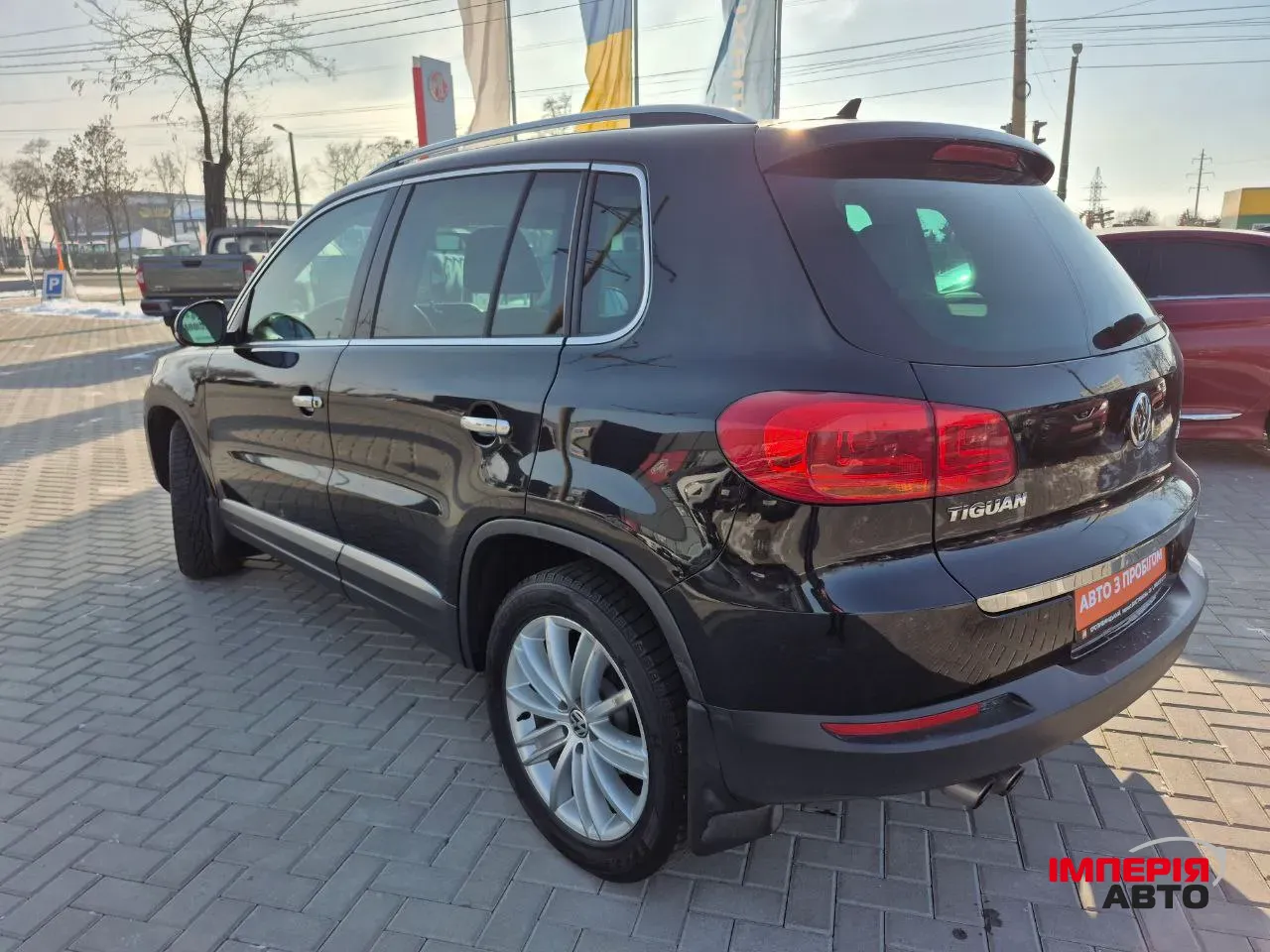 Volkswagen Tiguan - фото 7