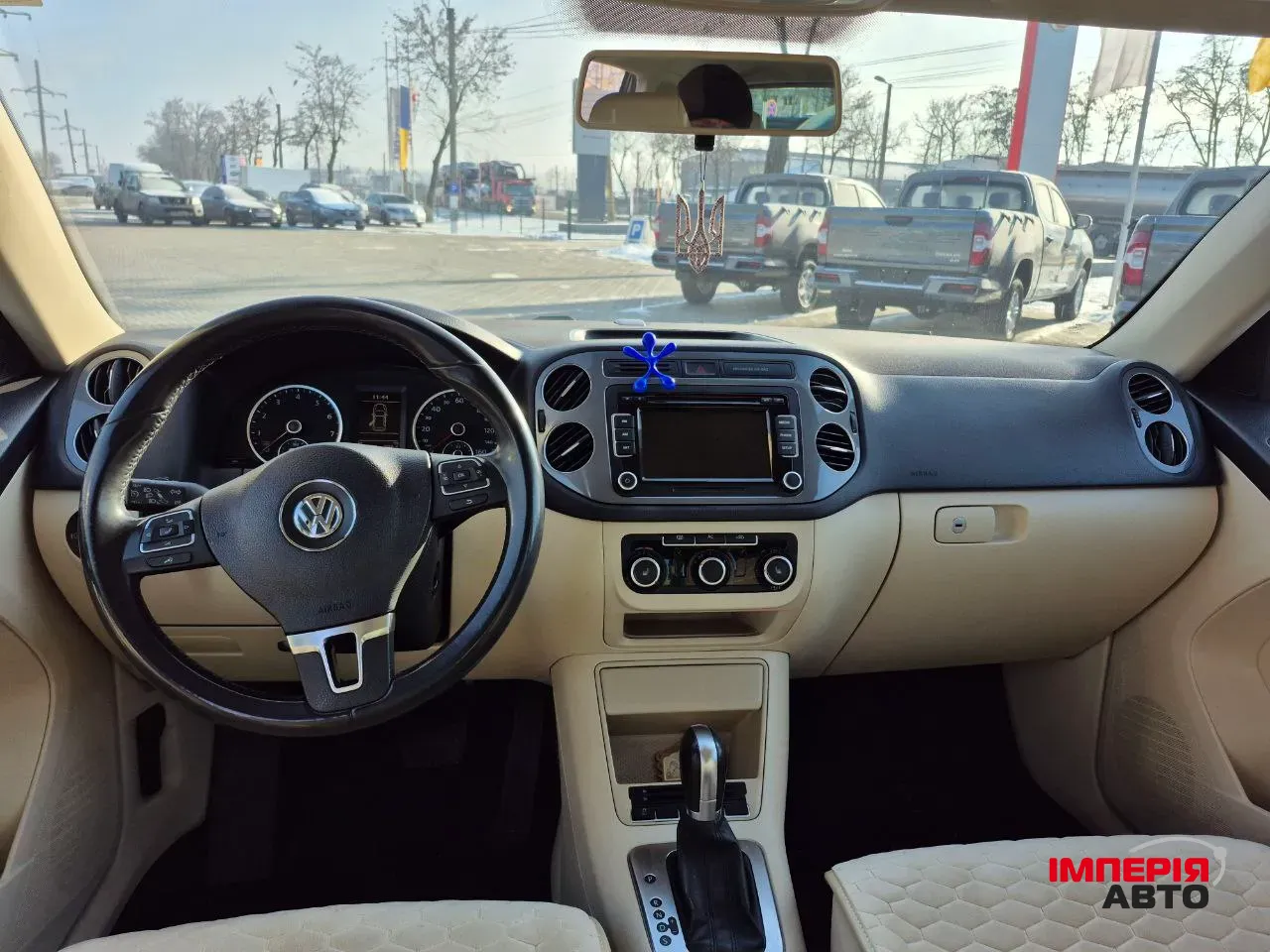 Volkswagen Tiguan - фото 12