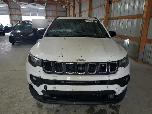 Jeep Compass - фото 2