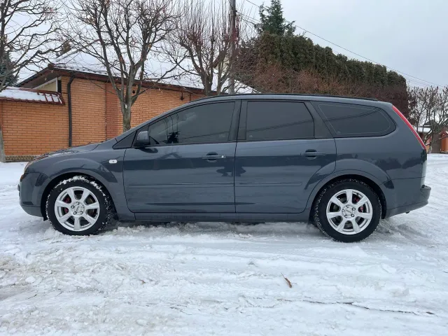 Ford Focus - фото 3