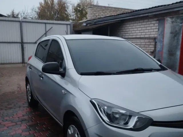 Hyundai i20 - фото 3