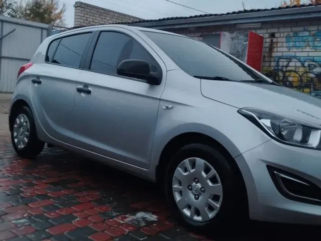 Hyundai i20 - фото 2