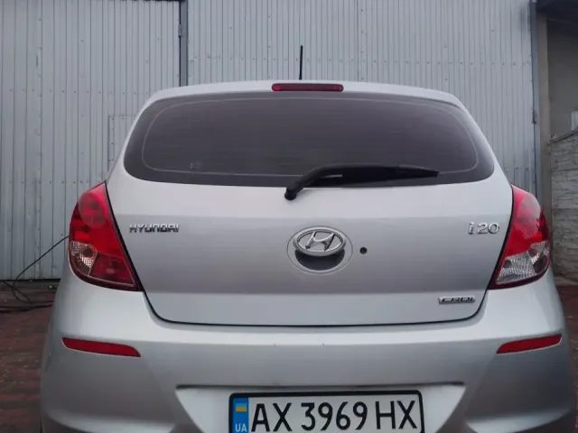 Hyundai i20 - фото 5