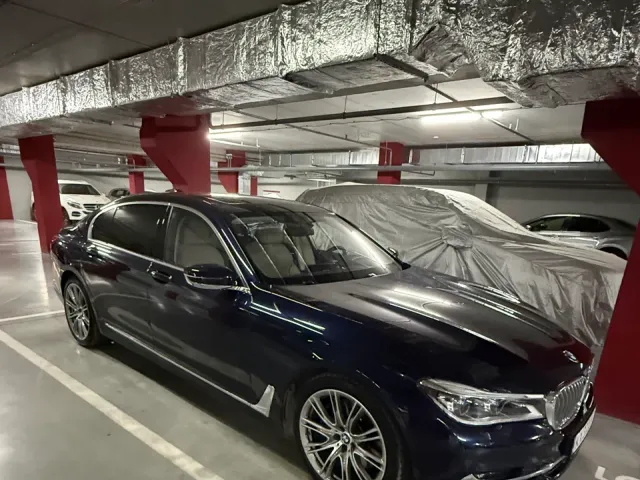 BMW 7 серії - фото 1