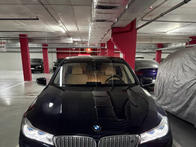 BMW 7 серії - фото 2