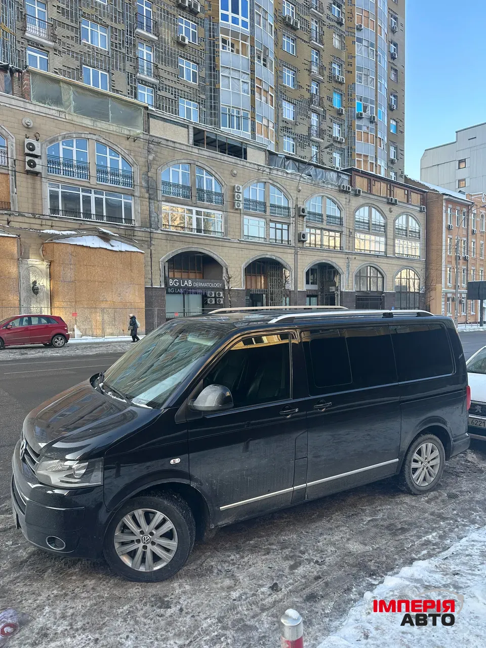 Volkswagen Multivan - фото 6