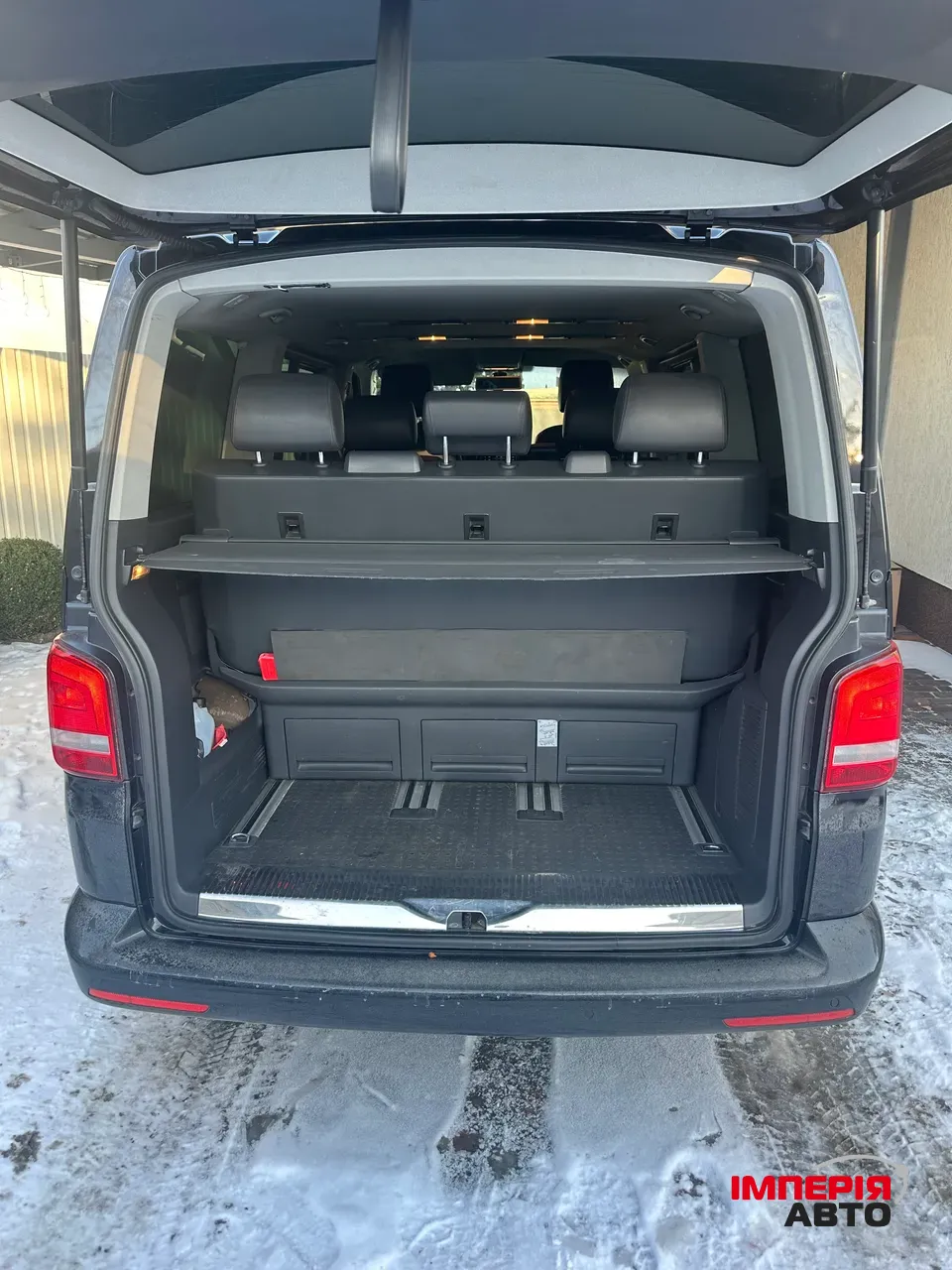 Volkswagen Multivan - фото 7