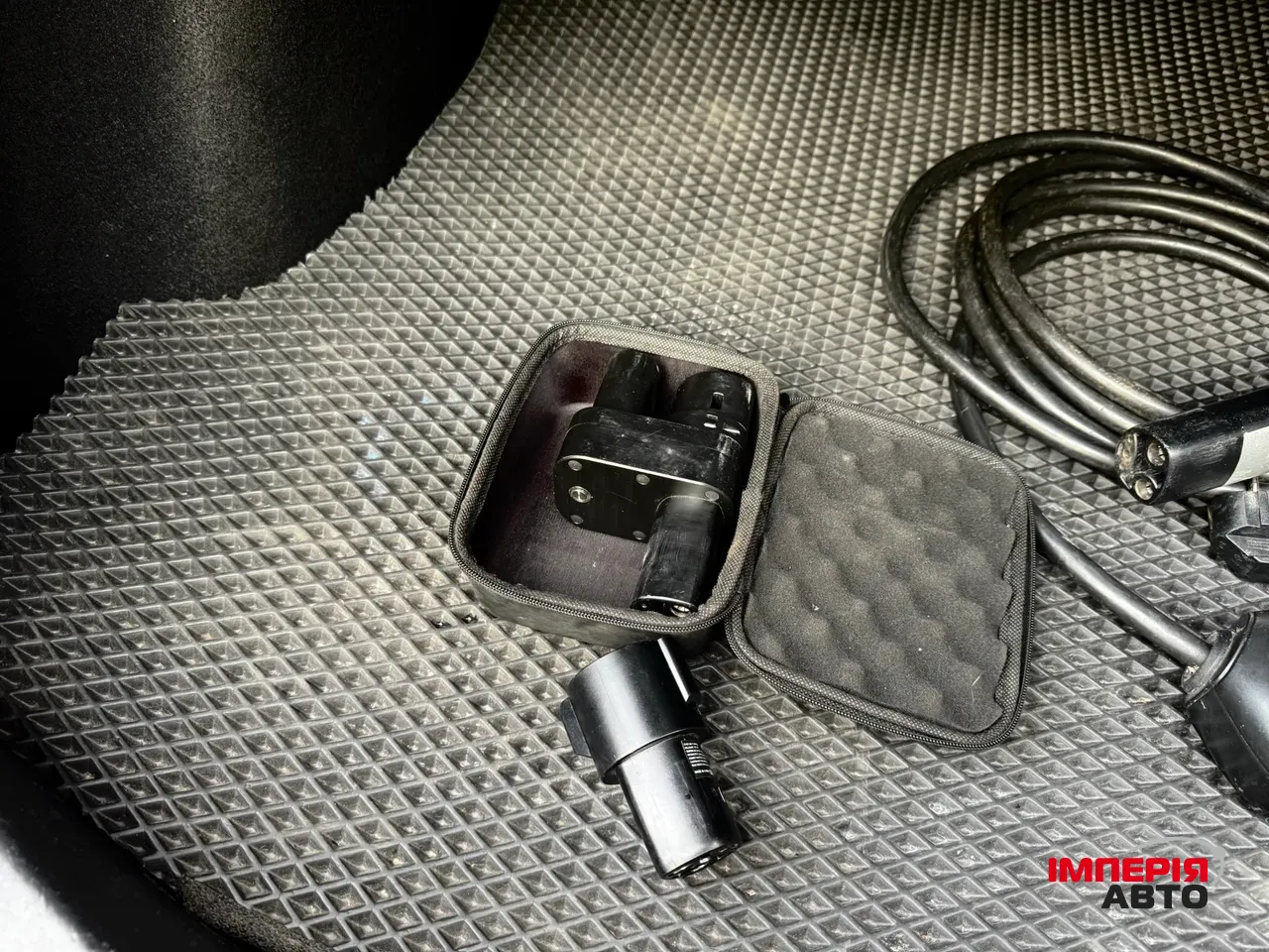 Tesla Model 3 - фото 21