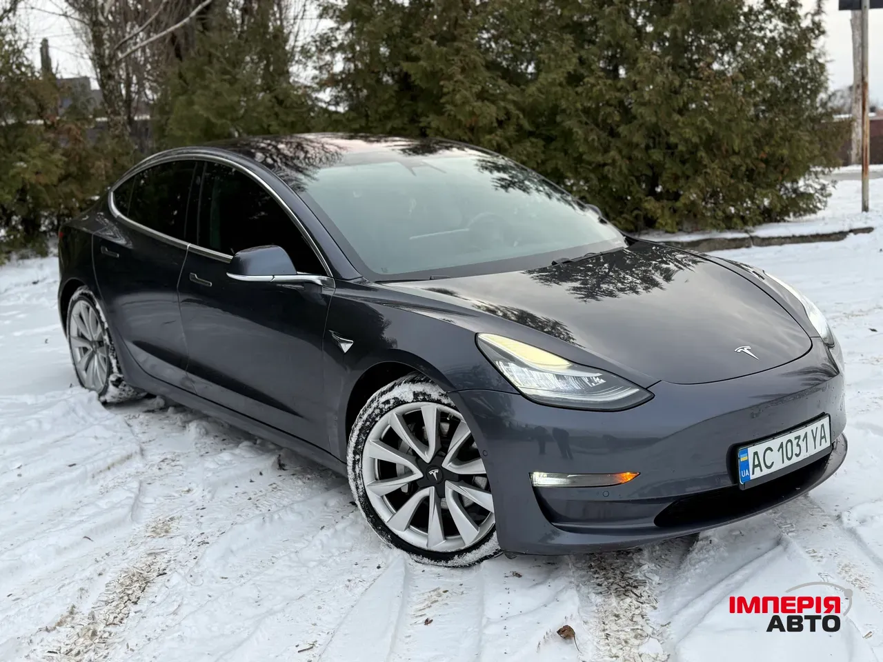 Tesla Model 3 - фото 1