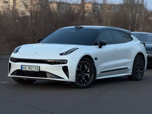 Zeekr 001 - фото 3