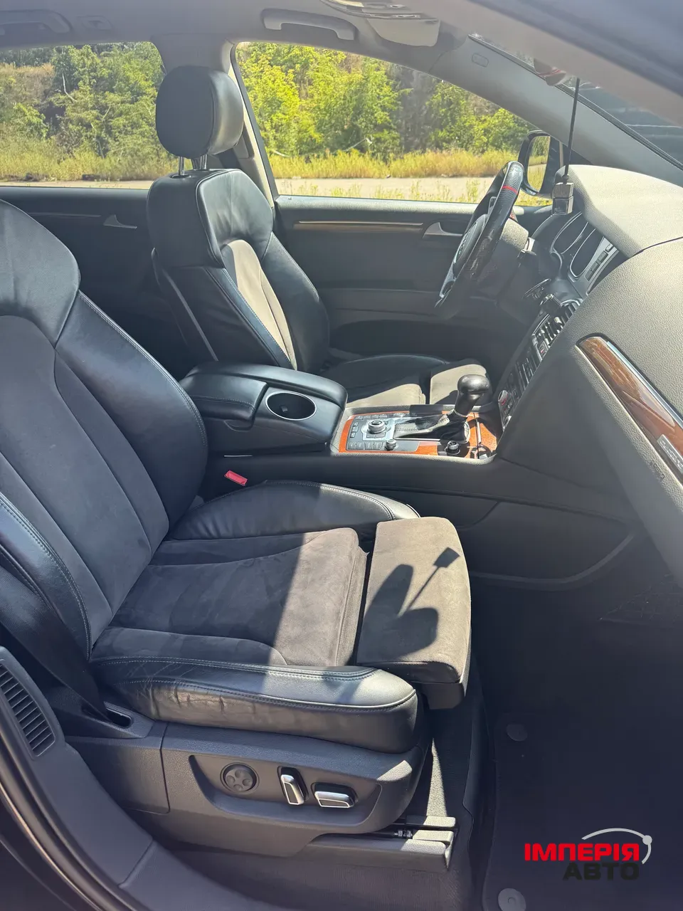 Audi Q7 - фото 19