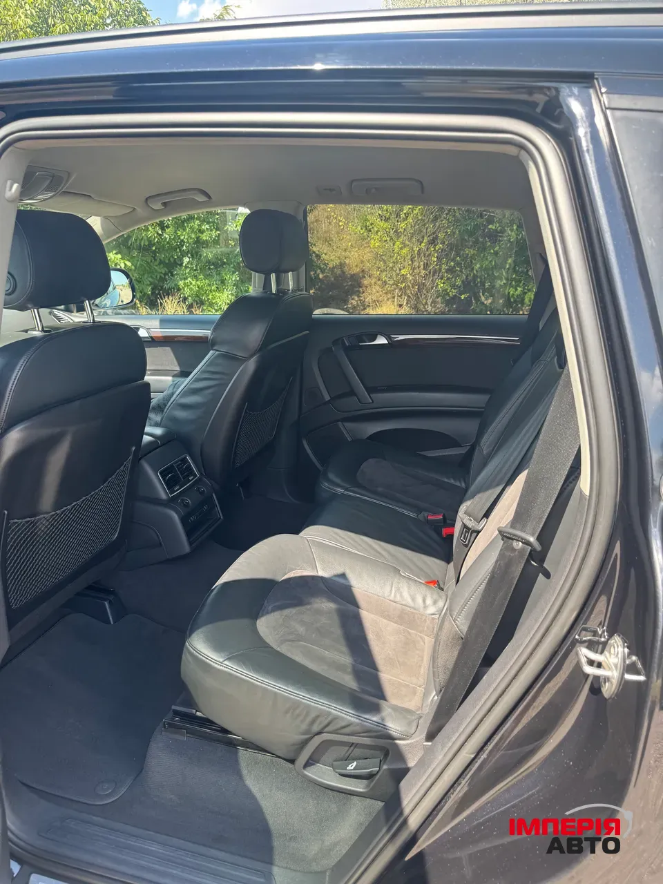 Audi Q7 - фото 21