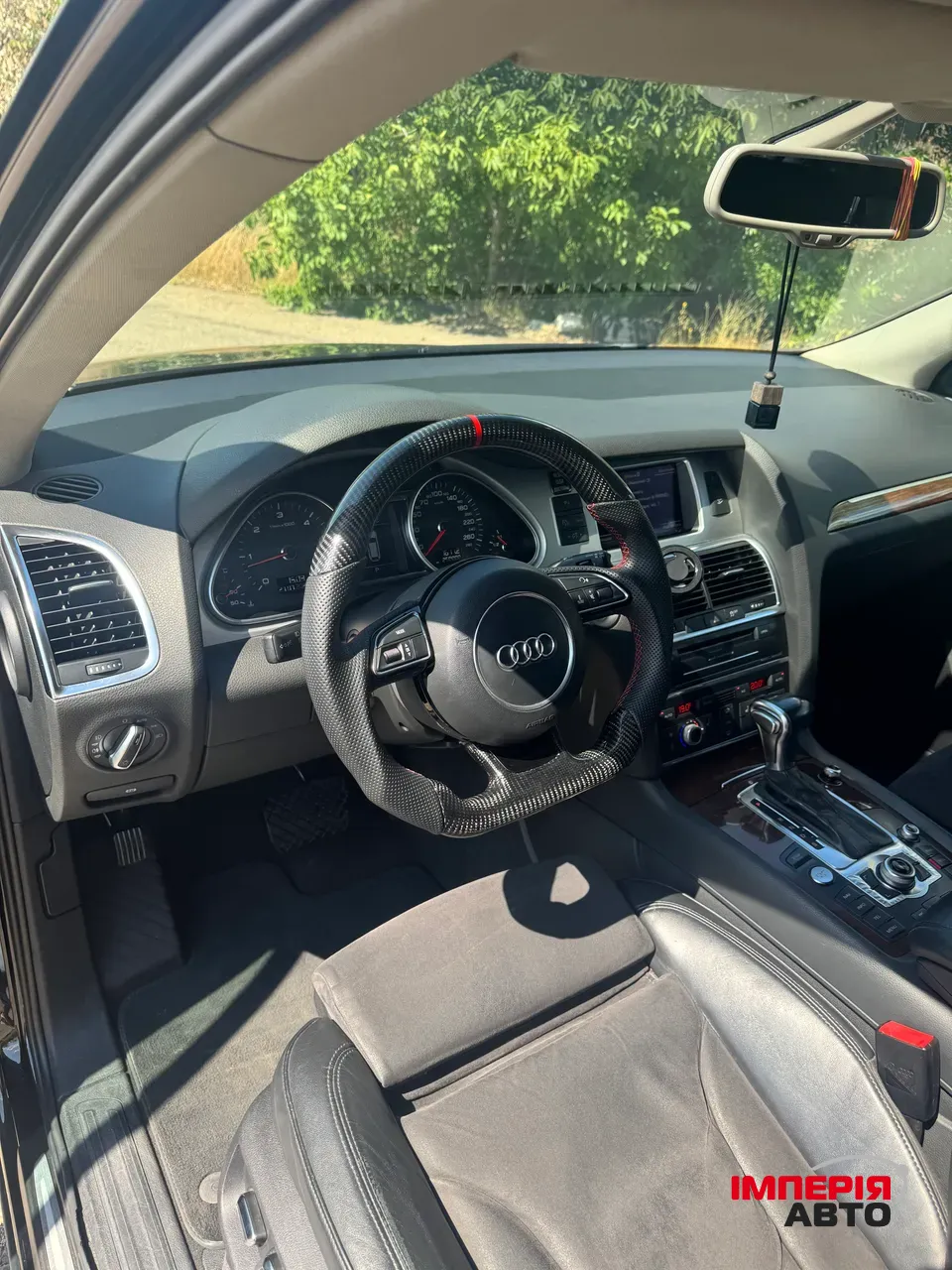 Audi Q7 - фото 13