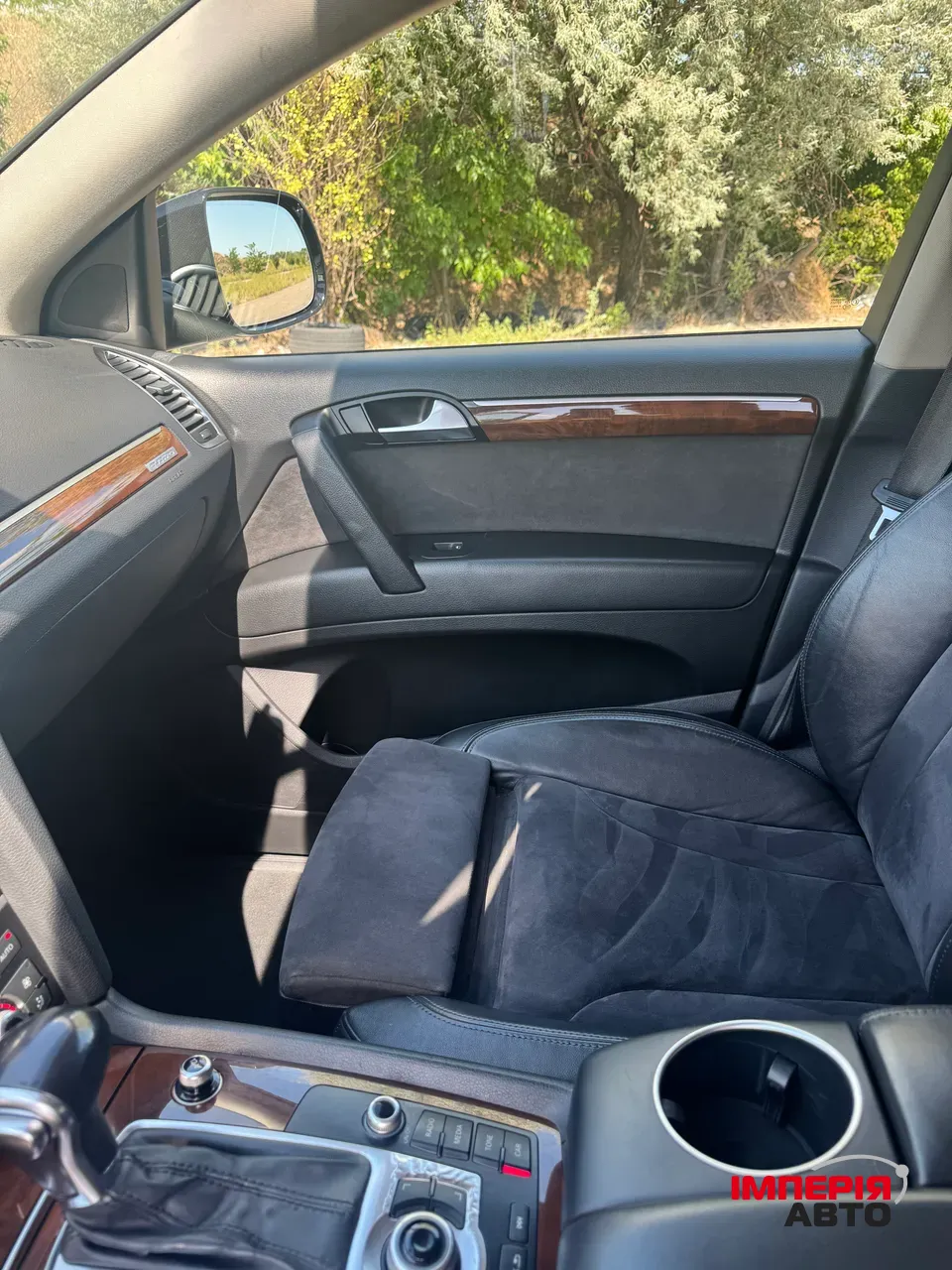 Audi Q7 - фото 25